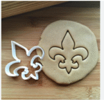 2-PCS-Patchwork-Cutters-Fleur-De-Lys-Patchwork-Cookie-Cutter-Plastic-Sugarcraft-Tools.png