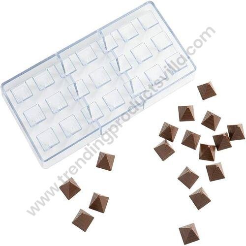 21-Cavity-Pyramid-Shape-Polycarb.jpg