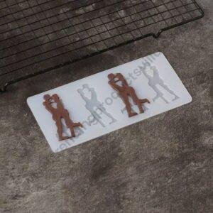 TPV® Silicone 4 In 1 Couple Embrace Lovers Shape Chocolate Garnishing Mould Cake Insert Decoration Mould